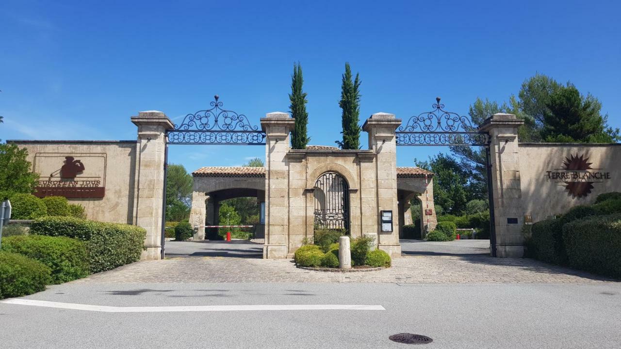 Domaine Geodora, Parfumeur En Provence Villa Montauroux Eksteriør bilde